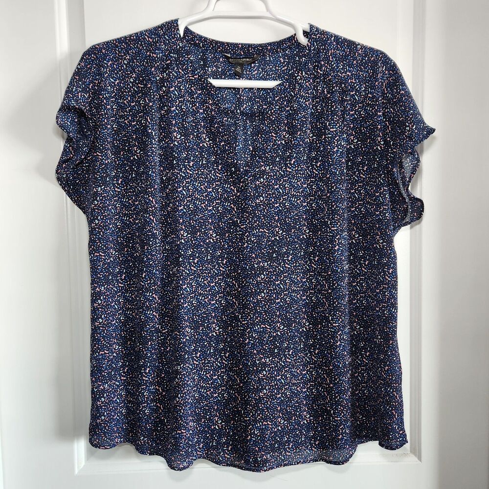 Banana Republic Blouse XL Pink Blue Abstract Dotted Print V-Neck Short Sleeve